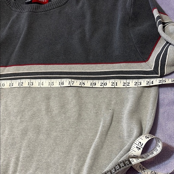 Structure Crewneck Sweater in Gray and Black with Ribbed Details - Picture 4 of 7